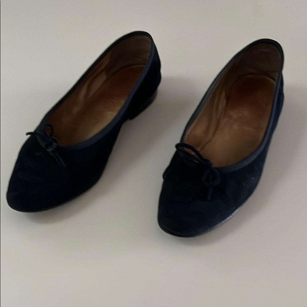 Elegant Black Women's Flats